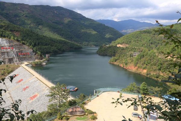 冰岛湖